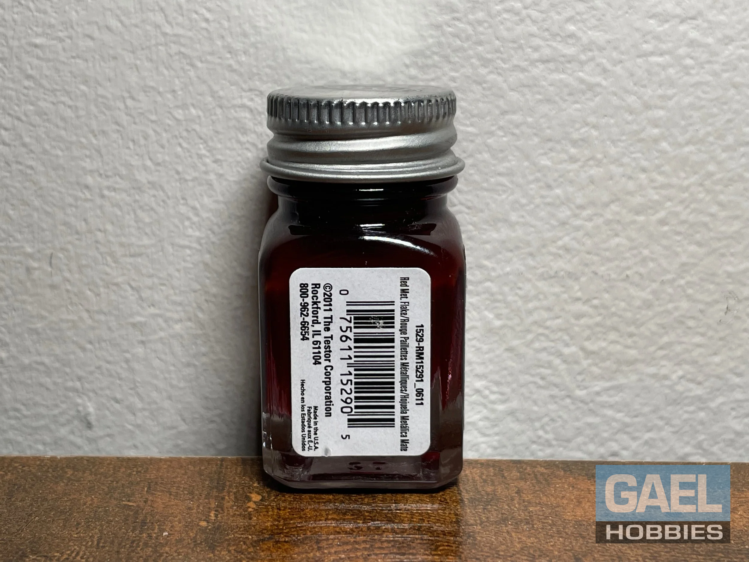 Testors Enamel 1/4oz-Red Metal Flake #1529