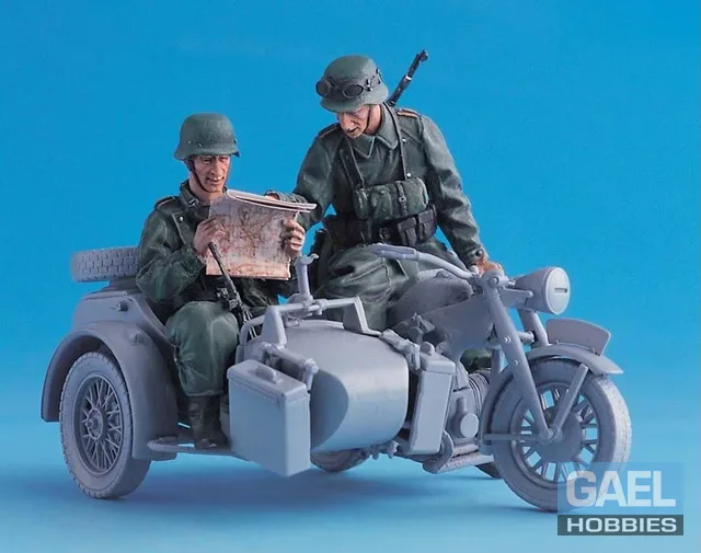 1/35 Legend Production German Sidecar Team (3538) #LF0085