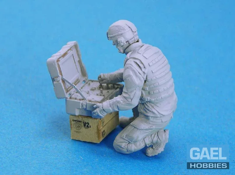 1/35 Legend Production US EOD Robot Controller (EOD Robot not inc) #LF0131