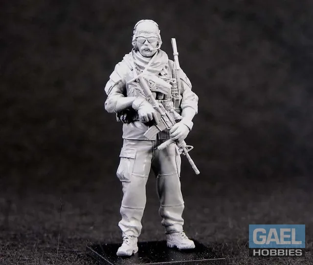 1/35 Legend Production Commo Geek, SF Com. Sgt. #LF0139