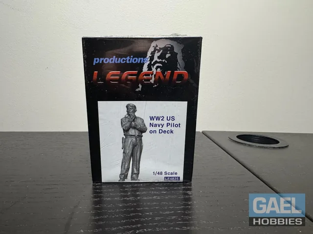 1/48 Legend Production WW2 US Navy Pilot (On Deck) #LF4825